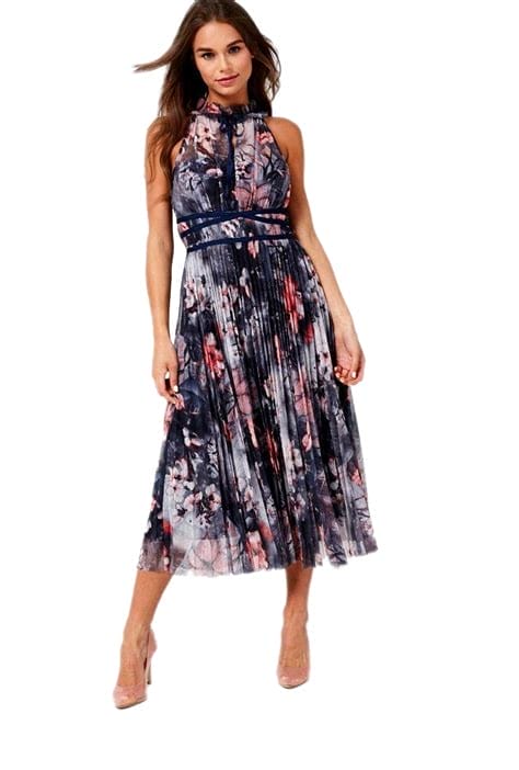 What is a size 8 in Reformation?