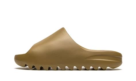 Is it OK to wear Yeezy slides without socks?